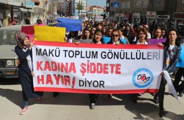 Kadına Şiddete Karşı  fır&ccedil;a Attılar  2