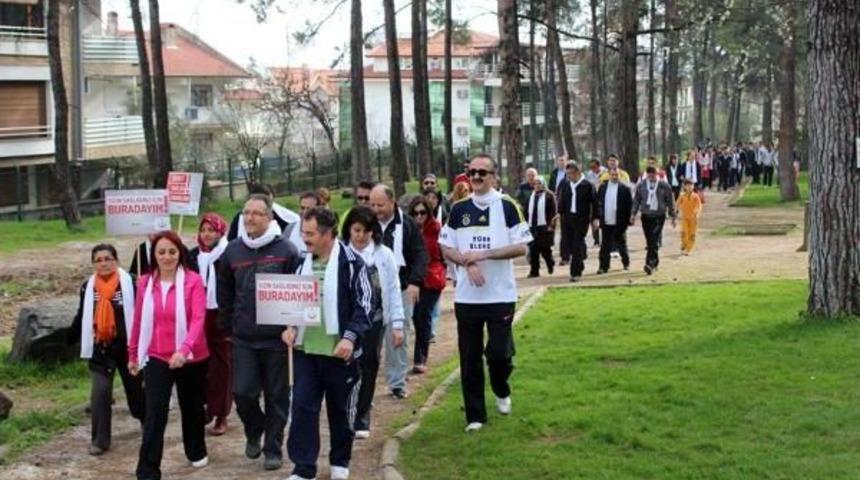 Kadına Y&ouml;nelik Şiddetin Sona Ermesi I&ccedil;in Y&uuml;r&uuml;d&uuml;ler