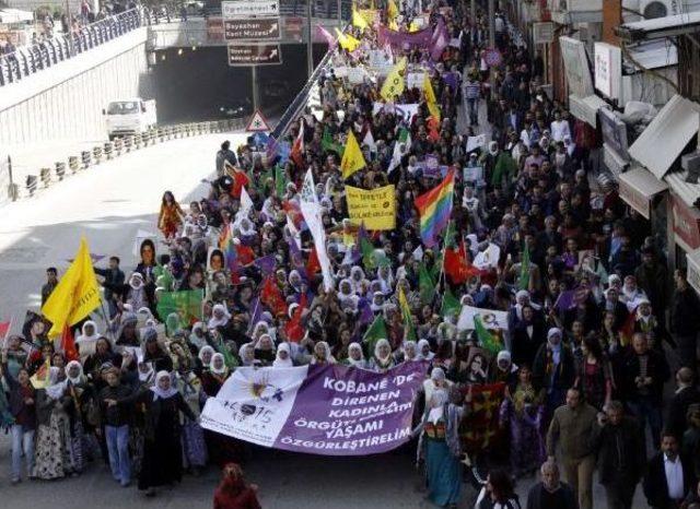 Gaziantep'te Kadınlardan 8 Mart Yürüyüşü