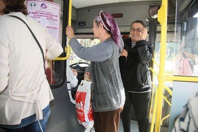 Kadınlar Günü’nde Belediye Otobüsleri Kadınlara Ücretsiz