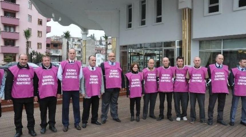 5 Yıldızlı Otelden Kadınlar G&uuml;n&uuml;&rsquo;nde İlgin&ccedil; Eylem