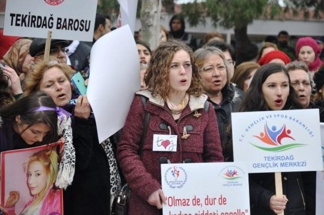 Tekirdağlılar Kadına Şiddete Karşı Y&uuml;r&uuml;d&uuml;