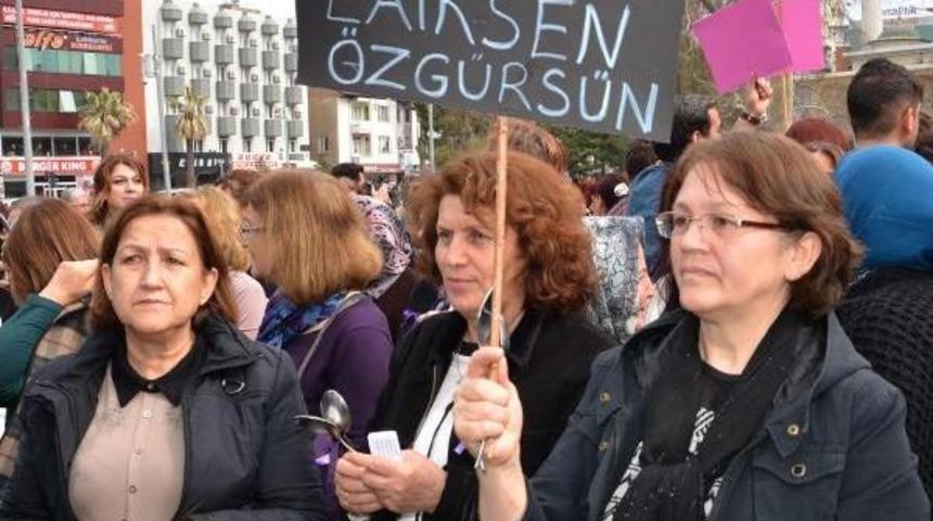 Denizli'de Kadına Şiddete Kaşıklı Ve Sazlı Protesto