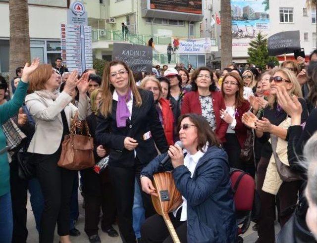 Denizli de Kadına Şiddete Kaşıklı Ve Sazlı Protesto 1