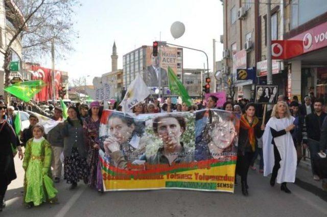 Adıyaman&rsquo;Da Kadınlar Y&uuml;zlerini Boyayarak Şiddeti Protesto Etti 3