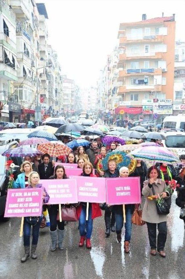 Balçovalı Kadınlar Yağmura Aldırmadı