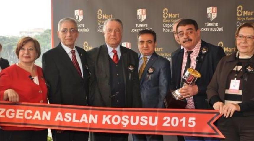 &Ouml;zgecan Anısına Koşu D&uuml;zenlendi