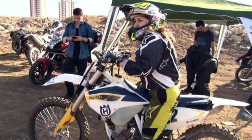 D&uuml;nya Kadınlar G&uuml;n&uuml;ne &Ouml;zel Off-road Heyecanı