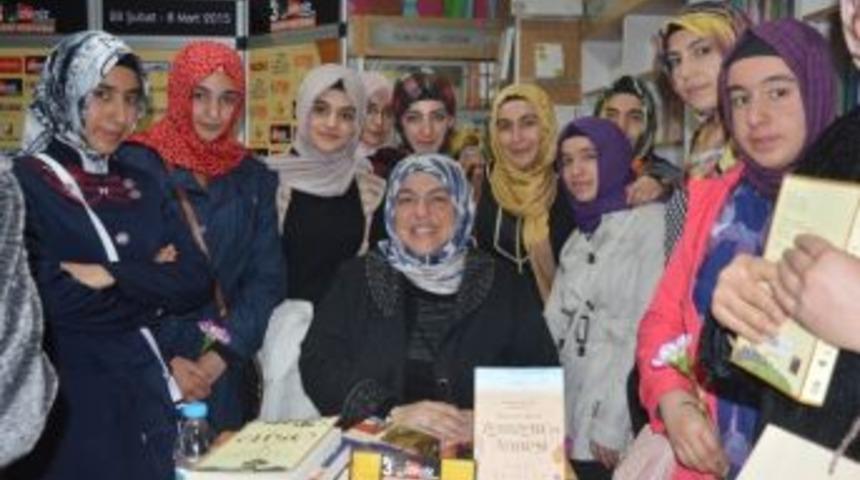 Sibel Eraslan: "&ccedil;&ouml;z&uuml;m S&uuml;reci Toplumsal Destekle Y&uuml;r&uuml;yor"