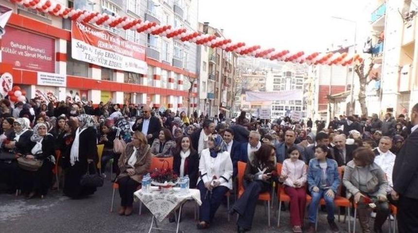 Kadınlar G&uuml;n&uuml;&rsquo;nde K&uuml;lt&uuml;r Ve Sanat Merkezi A&ccedil;ılışı