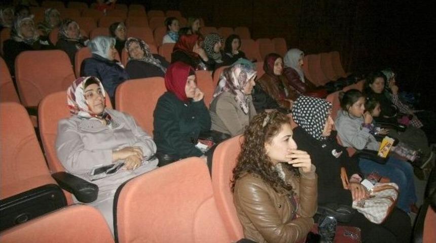 (tekrar) Kadınlar İlk Defa Sinema İle Tanıştı