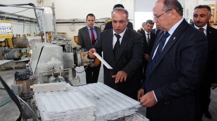 Kadınlara, Kadınlar G&uuml;n&uuml;nde Sertifika