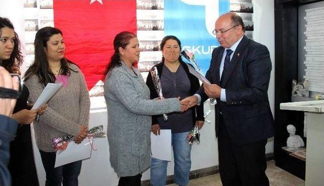 Kadınlara, Kadınlar G&uuml;n&uuml;nde Sertifika 1