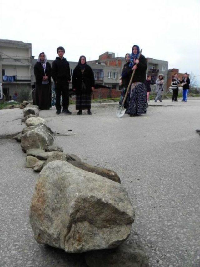 Kamulaştırma Bedeli &Ouml;denmeyince &Ccedil;evreyolunu Trafiğe Kapattılar 3