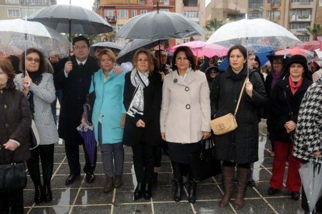 &Ccedil;anakkaleli Kadınlar Şiddete Karşı Y&uuml;r&uuml;d&uuml; 2