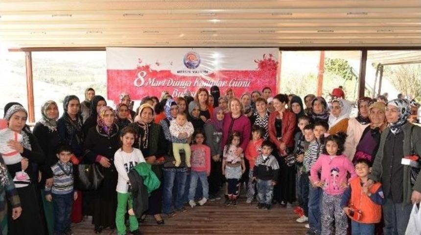 Kevser &Ccedil;akacak, Kadınlar G&uuml;n&uuml;&rsquo;nde Kadınlarla Buluştu