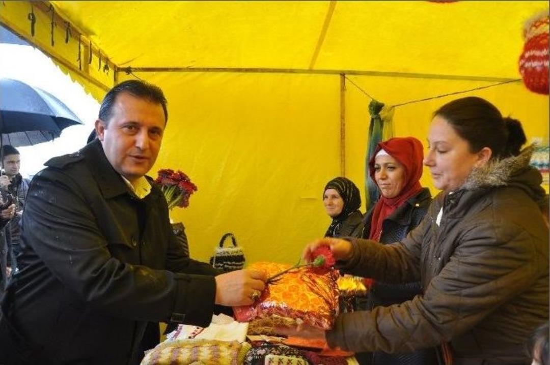 Menderes&rsquo;te 8 Mart Kutlaması