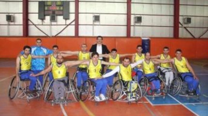 Vanlı Engeliler Liderliğe Koşuyor