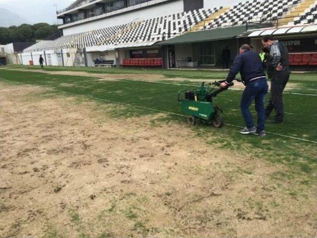 Manisa 19 Mayıs Stadı Bakımda