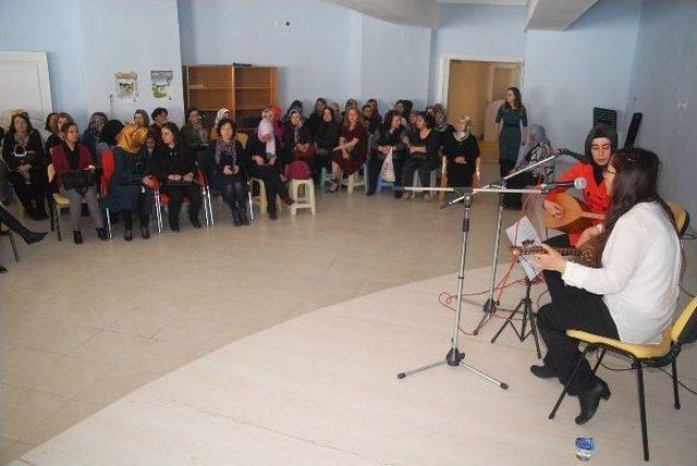 Belediyenin Sinema Etkinliğine Bayanlardan Yoğun İlgi