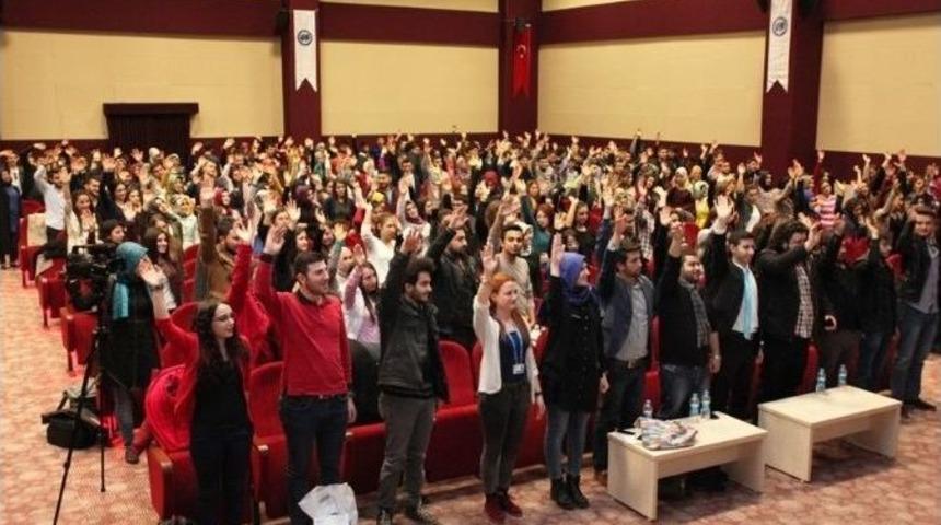 Km&uuml;&rsquo;de Sosyal Medya Okuryazarlığı Eğitimi