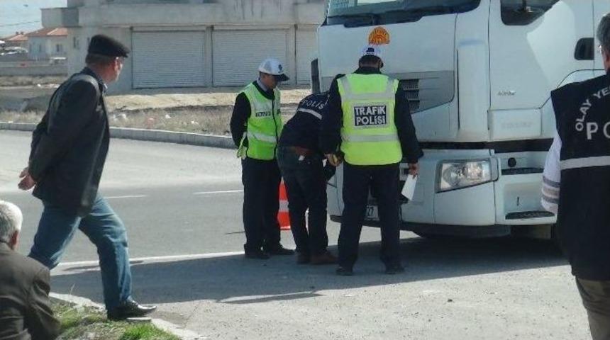 Aksaray&rsquo;da Tır&rsquo;ın &Ccedil;arptığı Bisikletli &Ouml;ld&uuml;