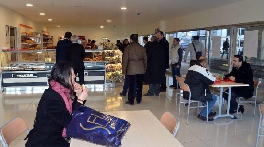 Halk Ekmek&rsquo;ten İş&ccedil;i Lokali