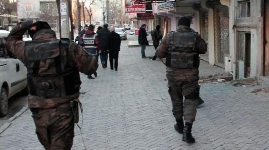 Elazığ&rsquo;daki Uyuşturucu Operasyonunda 11 Ş&uuml;pheli Tutuklandı