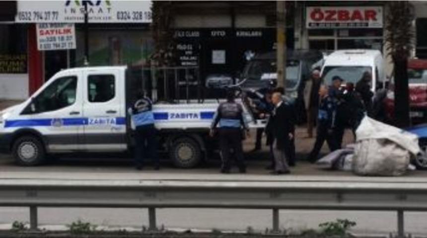 Oto Galericilerin Kaldırım İşgali &Ouml;nleniyor