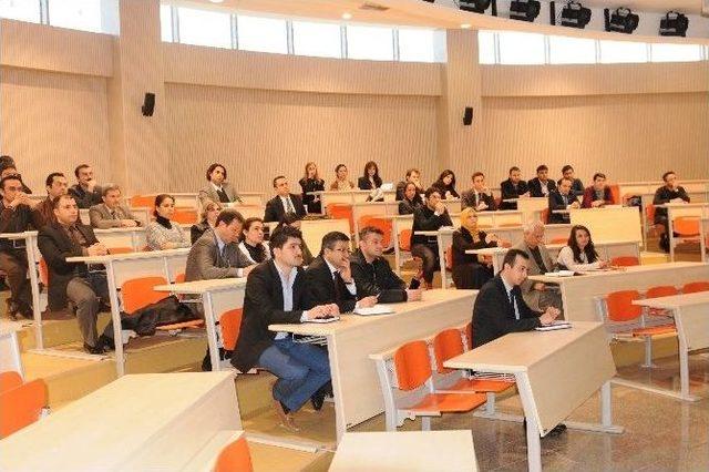 Üniversitede 2015 Yılı Proje Fırsatları Ve Proje Döngüsü Eğitimi