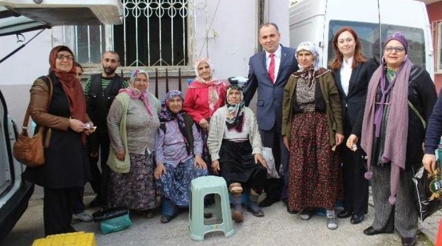 Ak Partili Akademisyen Aday Oğurlu, Kadınlarla Bir Araya Geldi