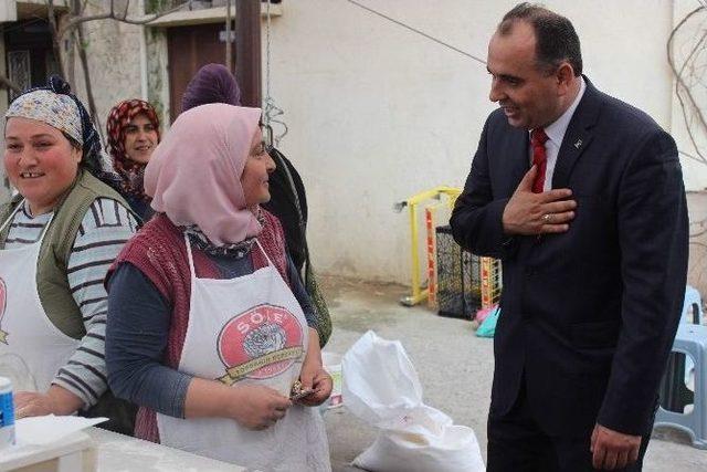 Ak Partili Akademisyen Aday Oğurlu, Kadınlarla Bir Araya Geldi