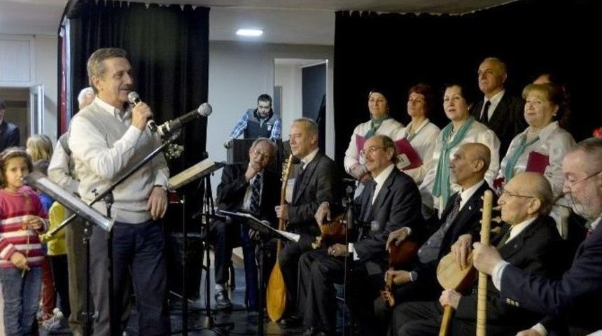Meşk Derneği T&uuml;rk&uuml;lerini &Ccedil;ukurhisar&rsquo;da Seslendirdi