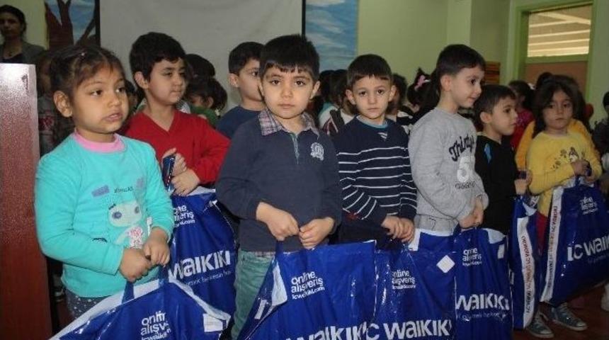 Okul &Ouml;ncesi &Ouml;ğrenci &Ccedil;ocuklara, Sosyal Yardımlaşma Dersi