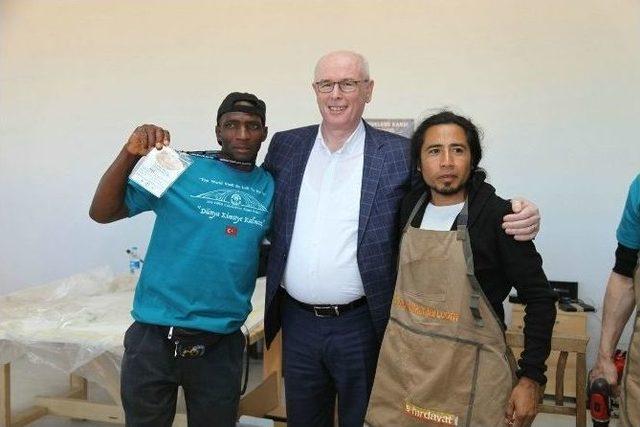 D&uuml;nyaca &Uuml;nl&uuml; Ağa&ccedil; Ustaları Odunpazarı&rsquo;nda 1