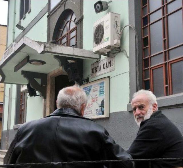 Rize’De Tarihi Orta Cami'nin Yıkımı Yine Gündemde