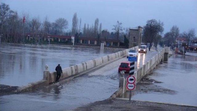 Edirne’De Yine Taşkın Alarmı (2)