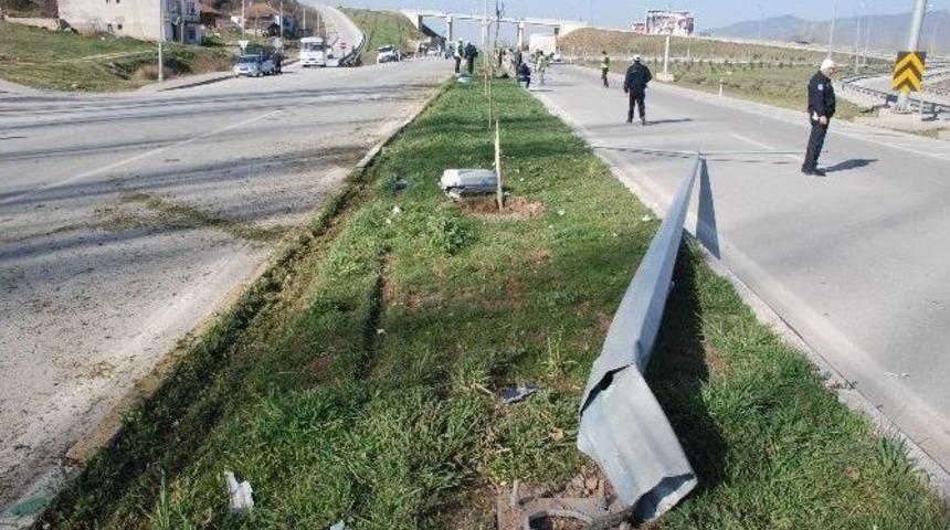 Hurdaya D&ouml;nen Otomobilden Sağ &Ccedil;ıktı