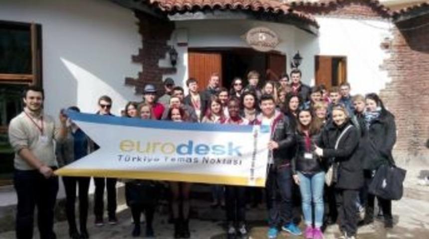 Avrupa Fırsatları İ&ccedil;in Gen&ccedil;iz&rsquo;e Gelin &Ccedil;ağrısı