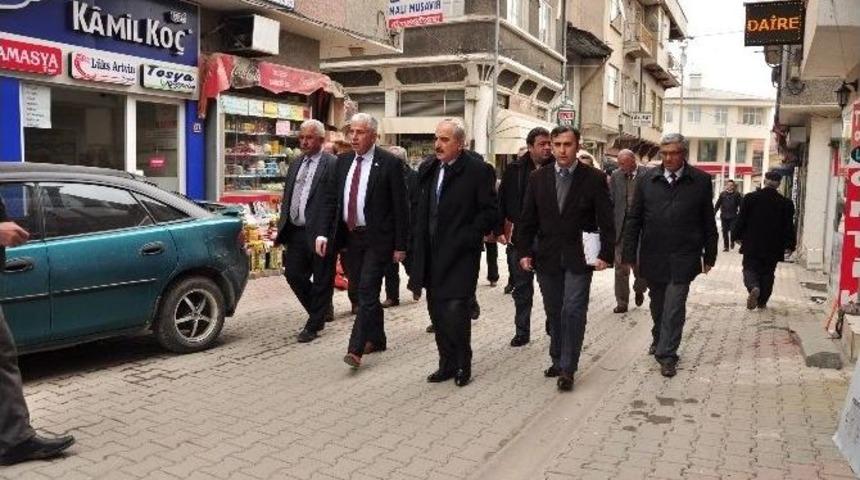 Tosya&rsquo;da Belediyesi &Ccedil;evre D&uuml;zenleme &Ccedil;alışmalarına Hız Verdi