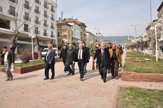 Tosya’da Belediyesi Çevre Düzenleme Çalışmalarına Hız Verdi