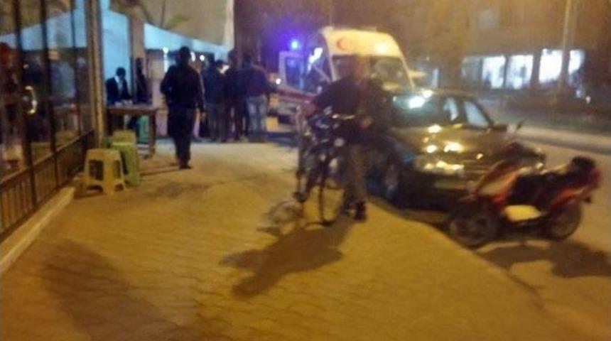 Madde Bağımlısı Gen&ccedil; Bı&ccedil;akla Kendini Kesti