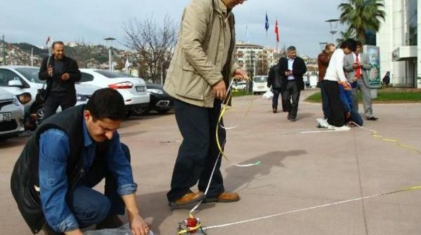 Japon Profes&ouml;rden Kocaeli'de Deprem Hareketleri &Ouml;l&ccedil;&uuml;m&uuml;
