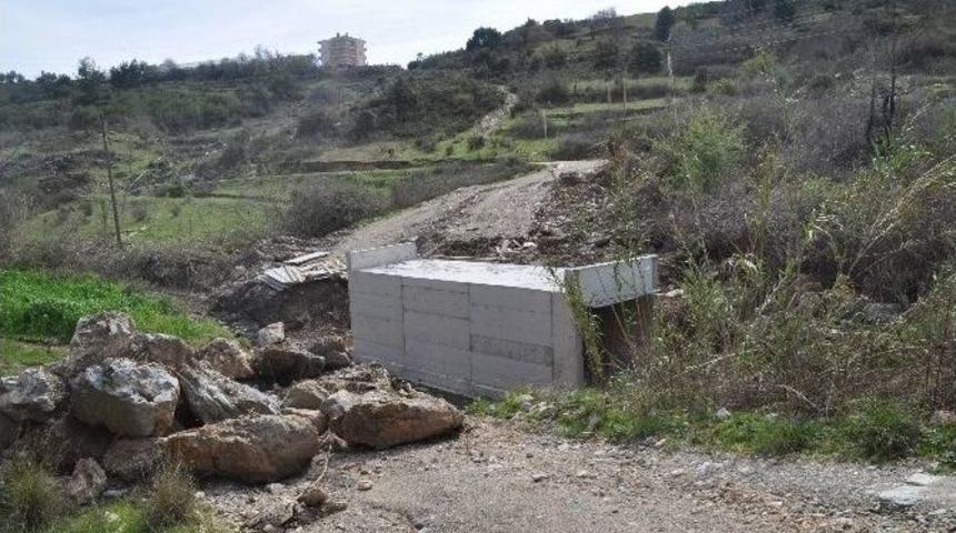 Toslak Ve Elikesik Mahallesi&rsquo;nde &Uuml;&ccedil; K&ouml;pr&uuml; İnşaatı Tamamlandı