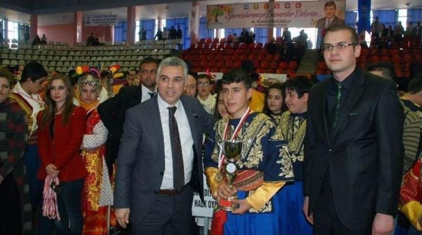 Şehitkamil Halkoyunlarında Şampiyonluk Geleneğini Bozmadı