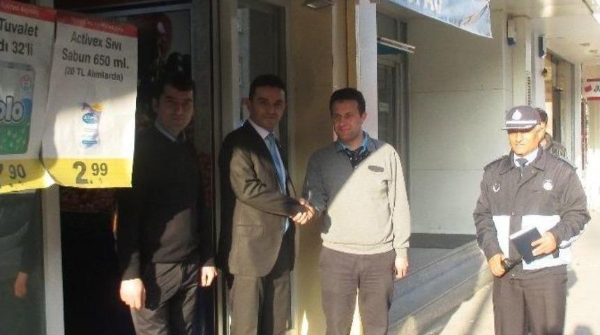 İzinsiz Tabelalar Kaldırıldı