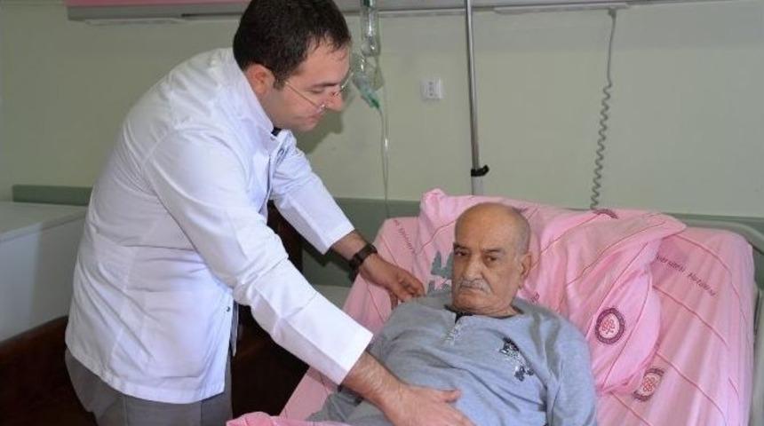 63 Ve 56 Yaşında İkinci Hayata Organ Nakli İle Tutundular