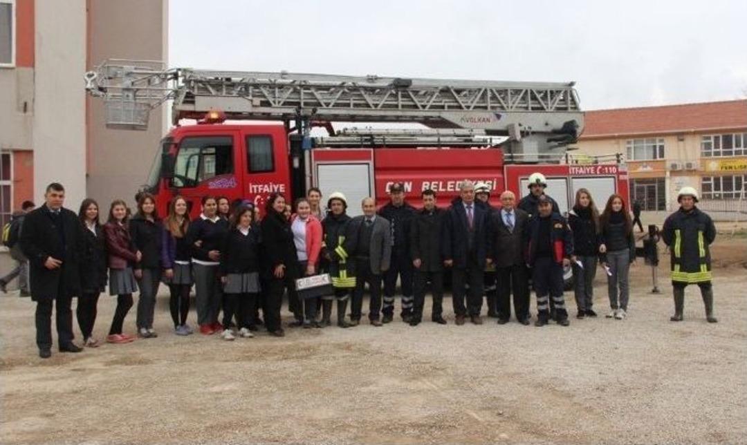 &Ccedil;an Anadolu Lisesi&rsquo;nde Yangın Tatbikatı