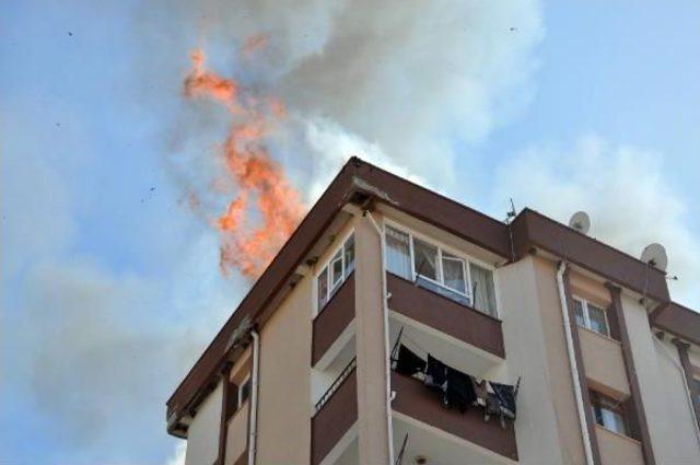 10 Katlı Apartmanda Korkutan Yangın
