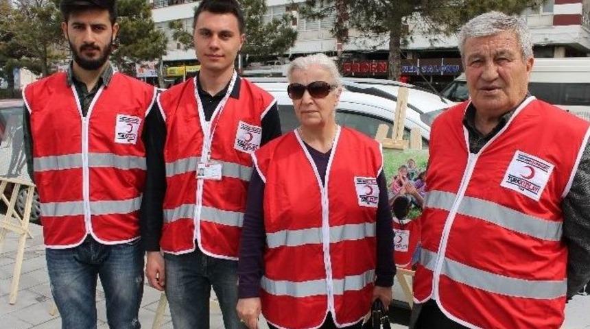 T&uuml;rk Kızılay&rsquo;ı Fotoğraf Sergisi A&ccedil;tı
